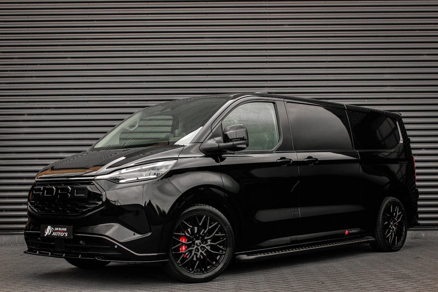 Ford E-Transit Cust. - 340 L2H1 Limited 71 kWh 218PK / RAPTOR EDITON / CAMERA / 370KM RANGE /APPLE CARPLAY DRIVER - AutoWereld.nl