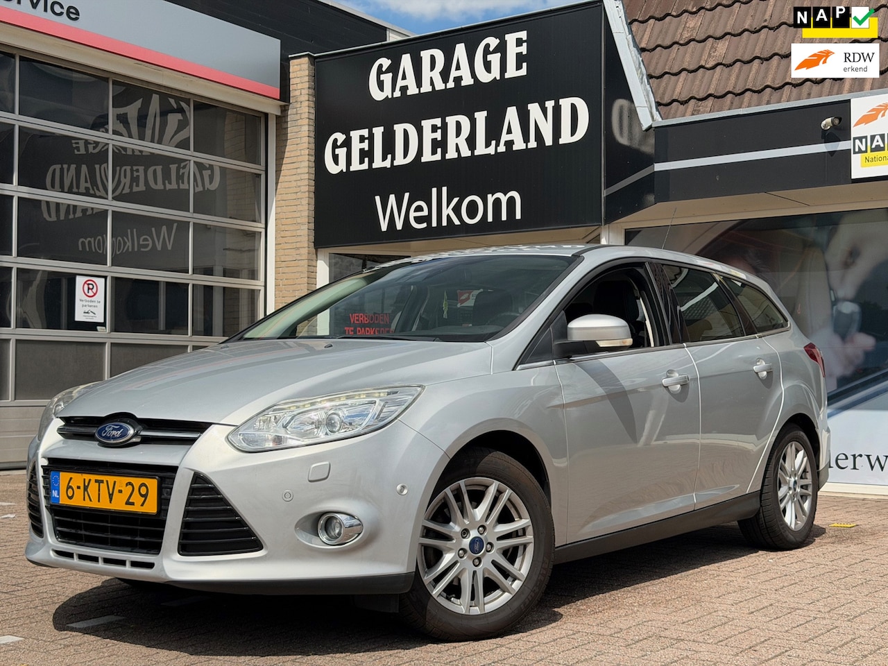 Ford Focus Wagon - Titanium | Climate | Leder | Climate | Pdc | Full-Option - AutoWereld.nl