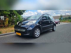 Peugeot 107 - 1.0-12V XS. beginnend lekke koppakking.. is rijbaar