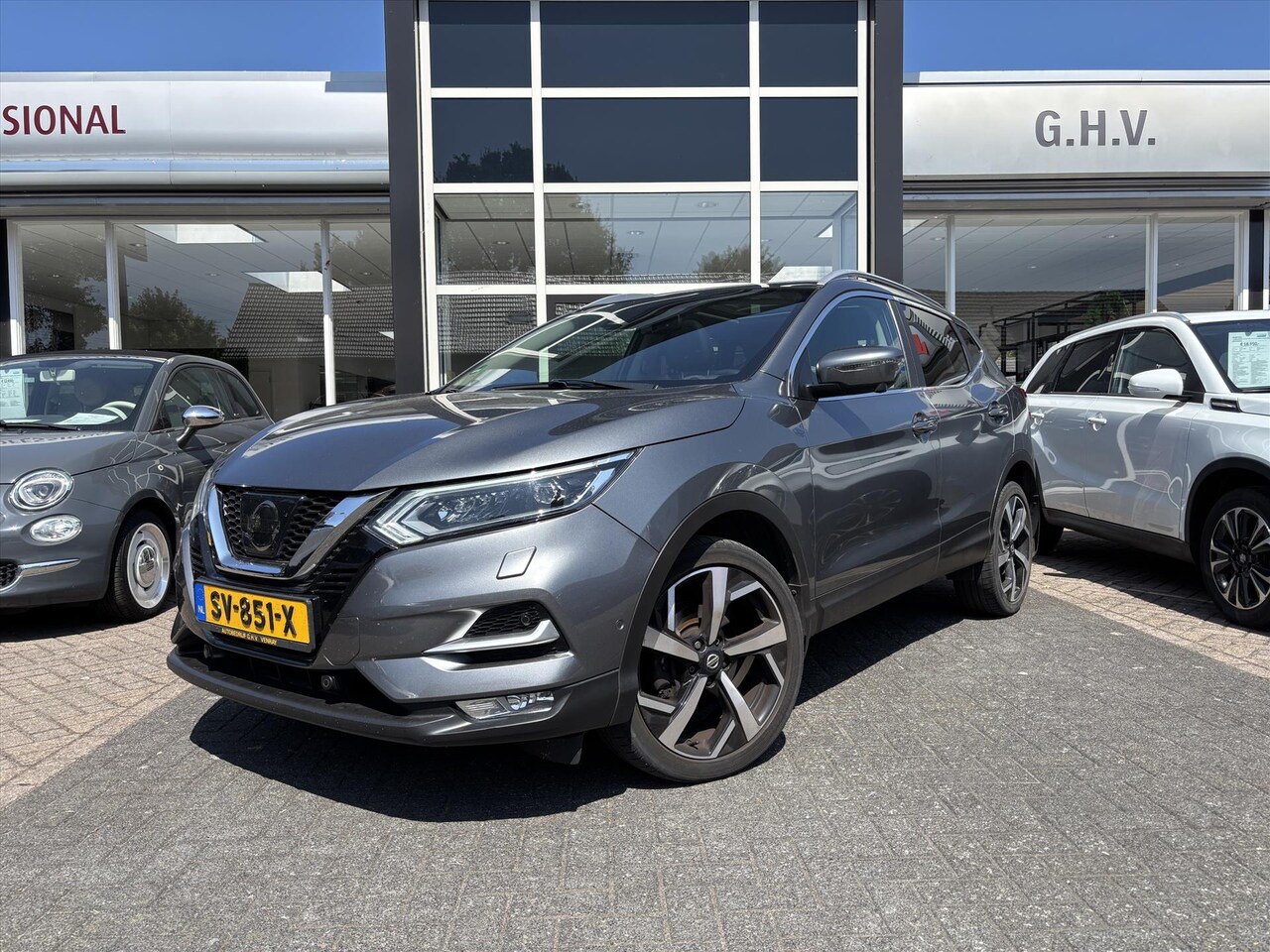 Nissan Qashqai - 1.2 DIG-T 115pk Tekna | Panoramadak | Trekhaak | - AutoWereld.nl