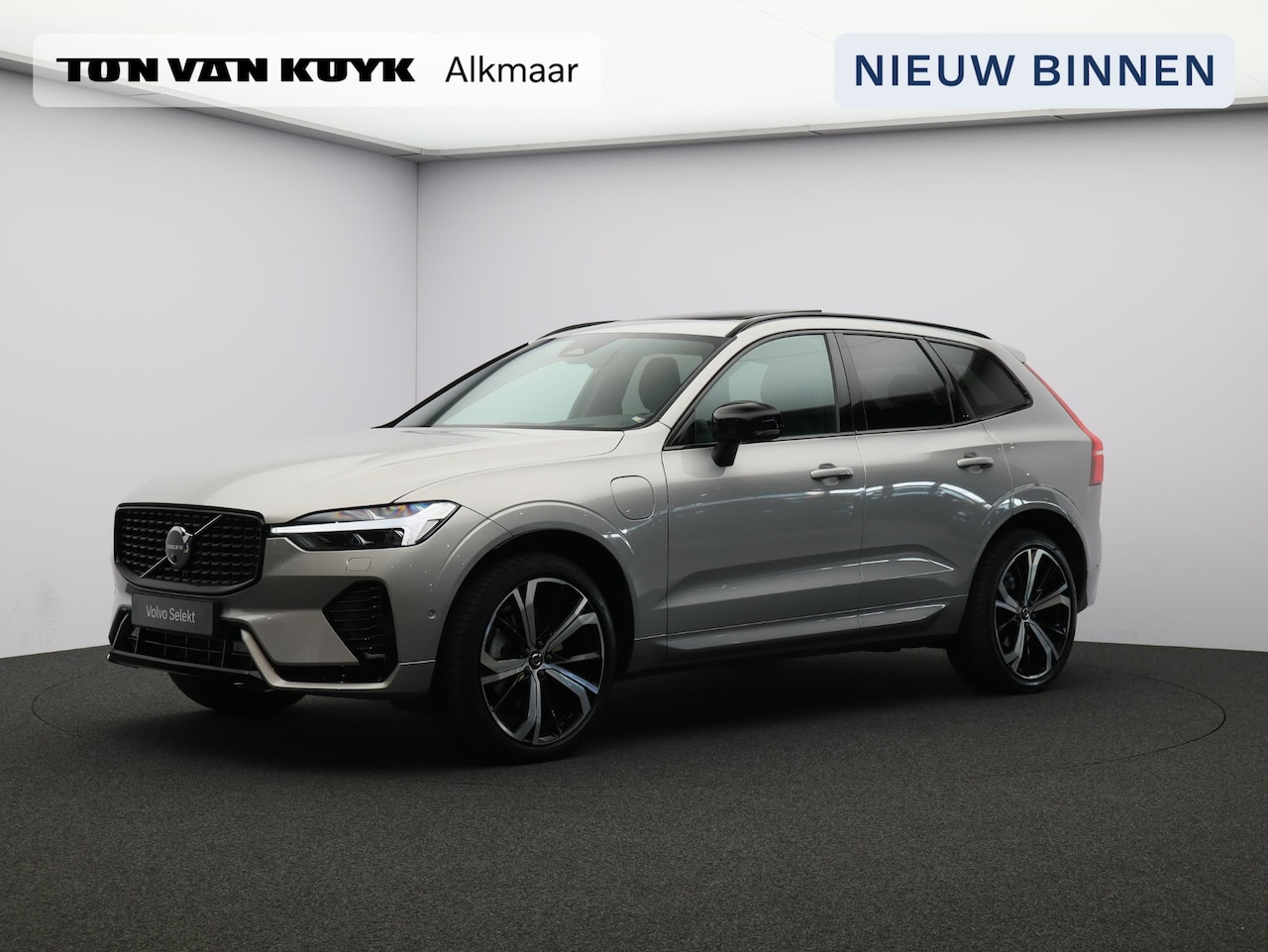 Volvo XC60 - T6 350PK Plug-in hybrid AWD Ultimate Dark / Trekhaak / 21" / Contourstoelen / Head Up / 36 - AutoWereld.nl