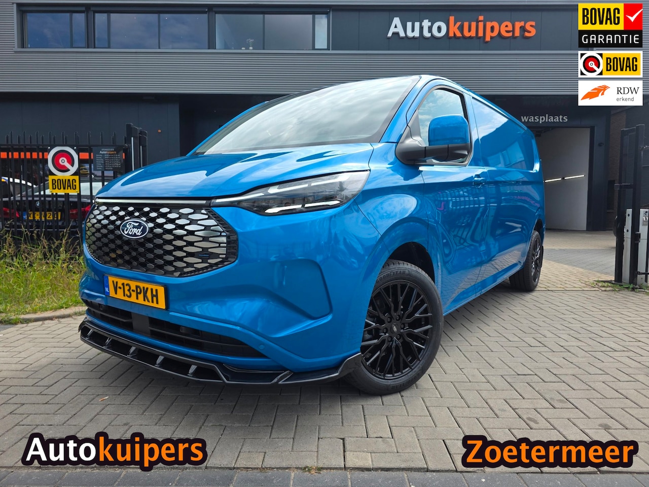 Ford E-Transit Cust. - 320 L2H1 Limited 65 kWh| SoH 99%| Met o.a. 3 zits, AppleCarPlay/AndroidAuto, achteruitrijc - AutoWereld.nl