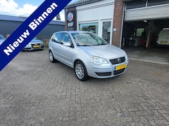 Volkswagen Polo - 1.4-16V ''Comfortline" Airco - 5 Deurs 75 Pk