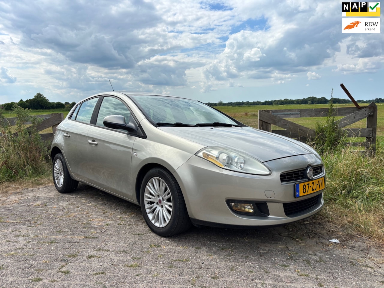 Fiat Bravo - 1.4 T-Jet Corporate 1.4 T-Jet Corporate, Airco - AutoWereld.nl