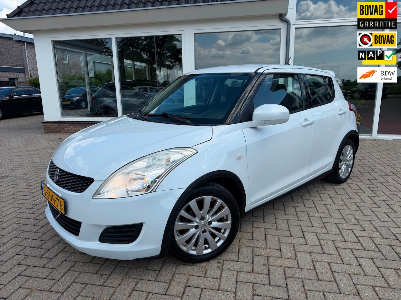 Suzuki Swift - 1.2 Bandit EASSS/ Cruise/ Airco/ 1e Eigenaar - AutoWereld.nl