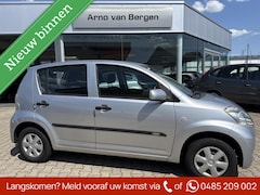 Daihatsu Sirion 2 - 1.0-12V Premium, airco, centrale vergrendeling, isofix