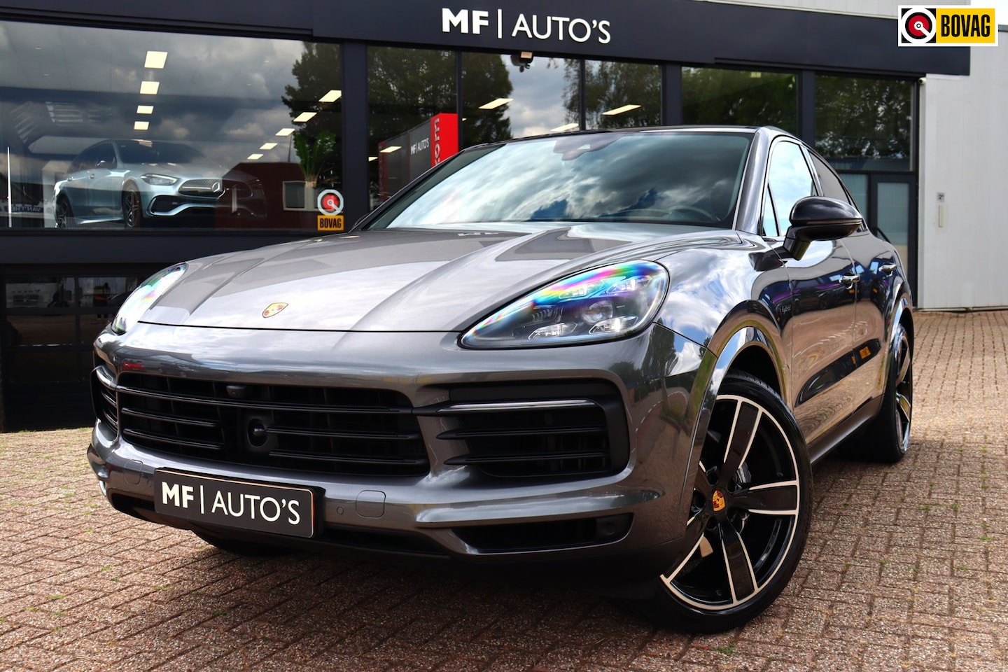 Porsche Cayenne Coupé - 3.0 E-Hybrid|Pano|Softclose|HUD|Keyless|22"|Dealer onderhouden - AutoWereld.nl