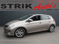 Toyota Auris - 1.8 Hybrid Executive - CAMERA - NAVIGATIE - PDC VOOR + ACHTER