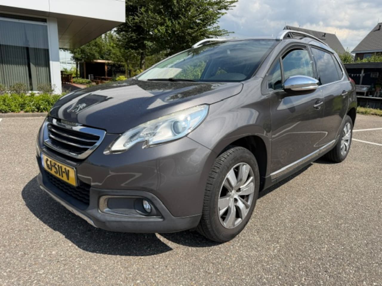 Peugeot 2008 - 1.2 PureTech Allure Nieuwe schokbreker, beurt en apk gehad. direct rijden met deze zuinige - AutoWereld.nl