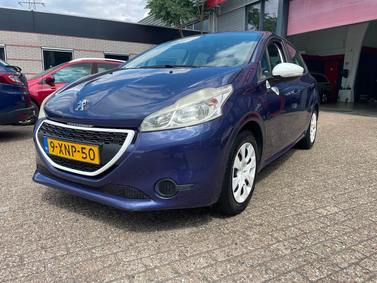 Peugeot 208 - 1.0 VTi LIKE nieuwe distributsieriem - AutoWereld.nl