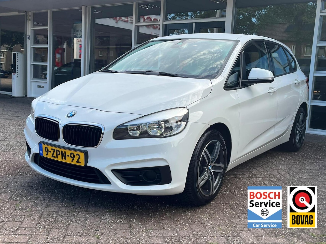 BMW 2-serie Active Tourer - 218i Essential Camera, Cruise control, Bluetooth, LM.. - AutoWereld.nl