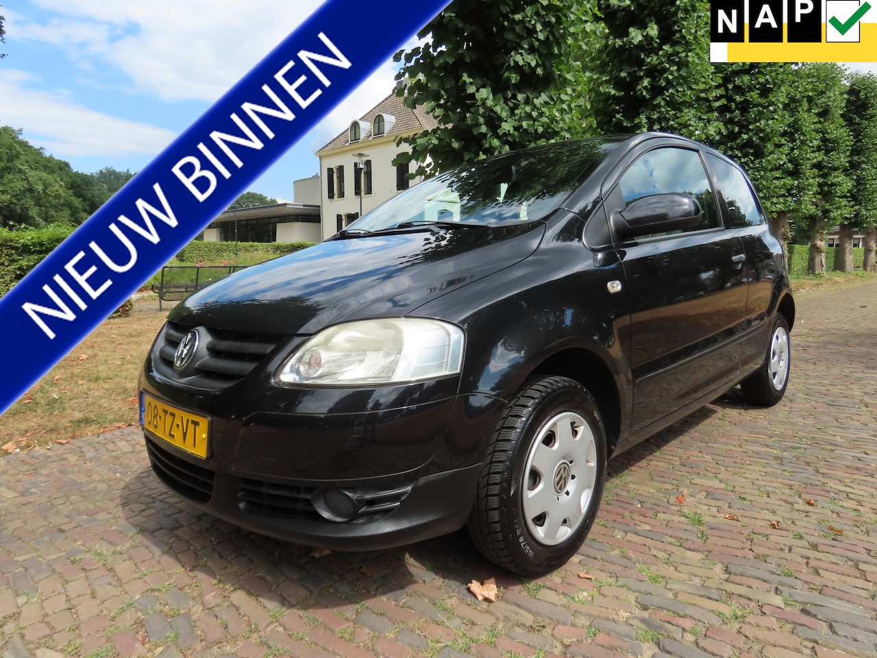 Volkswagen Fox - 1.2 Trendline Airco Stuurbekrachtiging ***Zuinige Auto*** - AutoWereld.nl