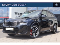 BMW iX1 - eDrive20 M Sport / Trekhaak / Panoramadak / Sportstoelen / Comfort Access / Achteruitrijca