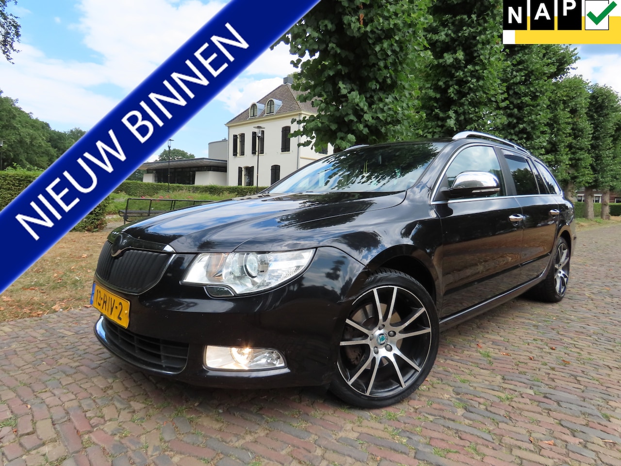Skoda Superb Combi - 2.0 TSI Ambition Business Line Automaat/DSG Ecc Cruisecontrol Navigatie Xenon Beutooth Lm - AutoWereld.nl