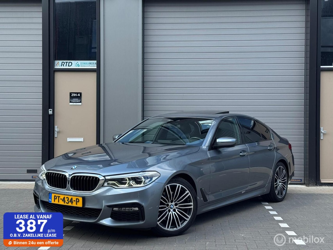 BMW 5-serie - 520d High Executive / Pano / 19 inch / head-up / camera / automaat / Dealeronderhouden - AutoWereld.nl