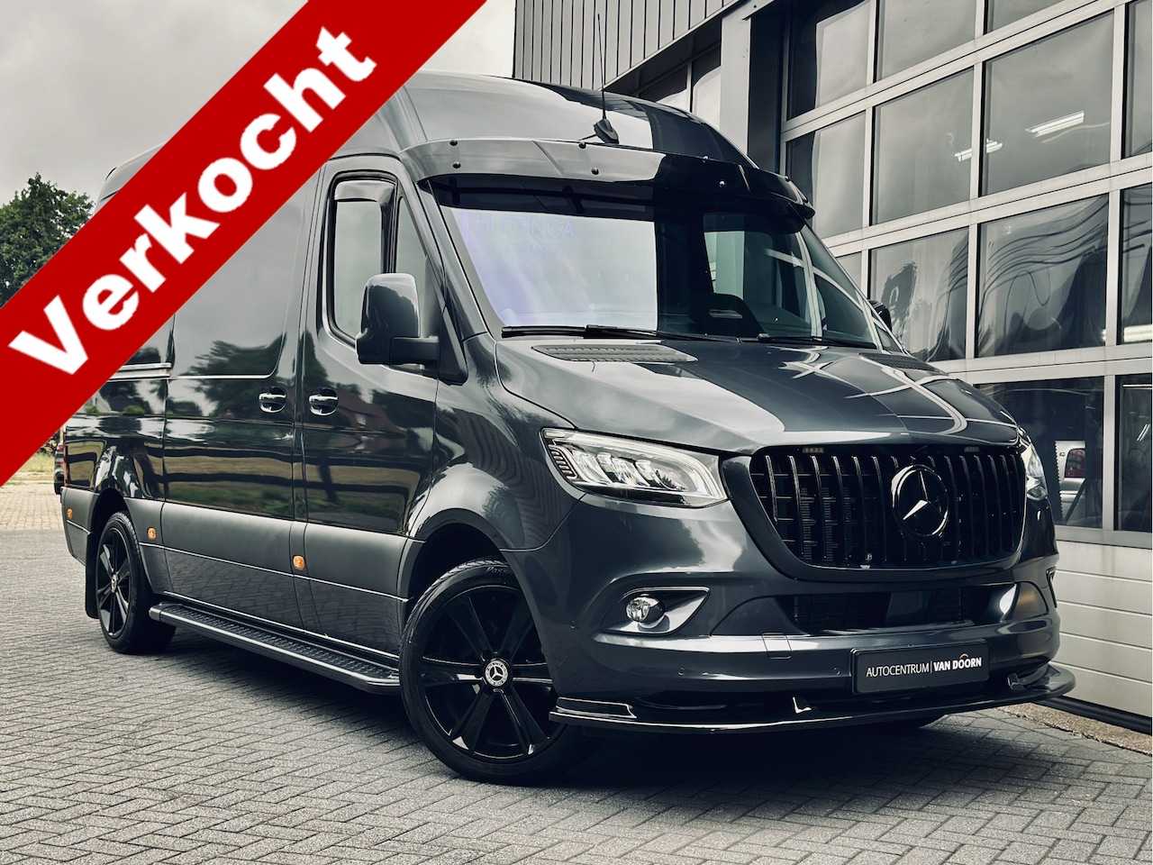 Mercedes-Benz Sprinter - 319 1.9 CDI L2H2 | Leer | 2x Schuifdeur | Inrichting | Special Soundsystem | Sterrenhemel - AutoWereld.nl