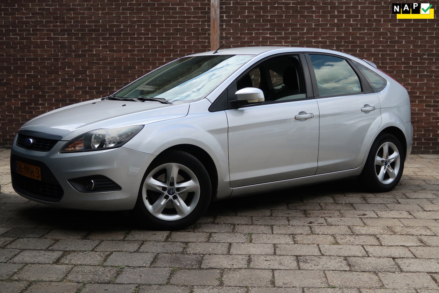 Ford Focus - 1.6 Comfort *Rijklaarprijs *Airco *Dealeronderhouden - AutoWereld.nl
