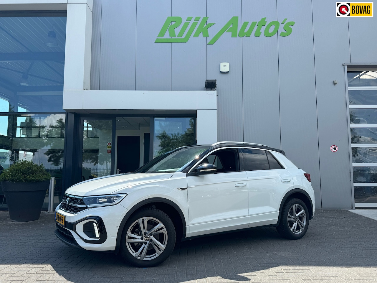 Volkswagen T-Roc - 1.5 TSI R-Line Edition * Camera * Massage * Parkeerhulp - AutoWereld.nl