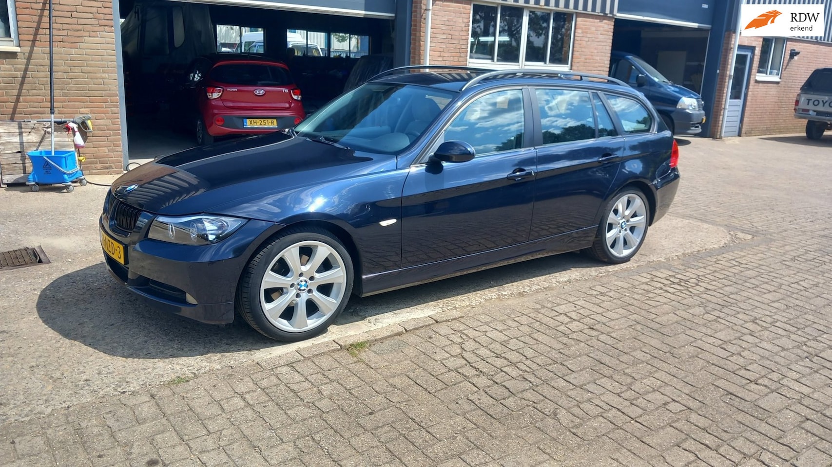 BMW 3-serie Touring - 320i 320i - AutoWereld.nl