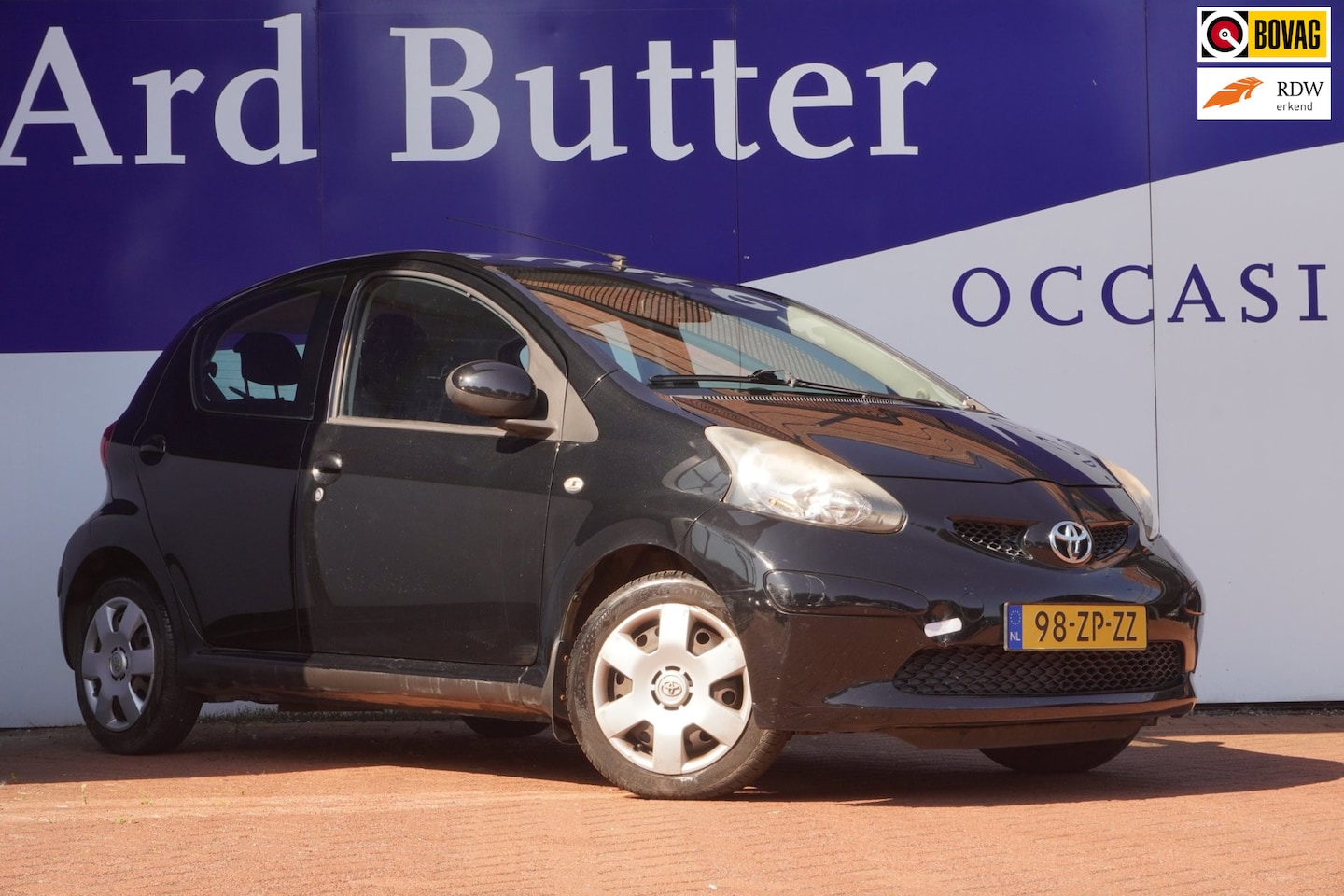 Toyota Aygo - 1.0-12V + Apple Carplay + Nieuwe APK + Volledig Onderhouden + Vredestein - AutoWereld.nl