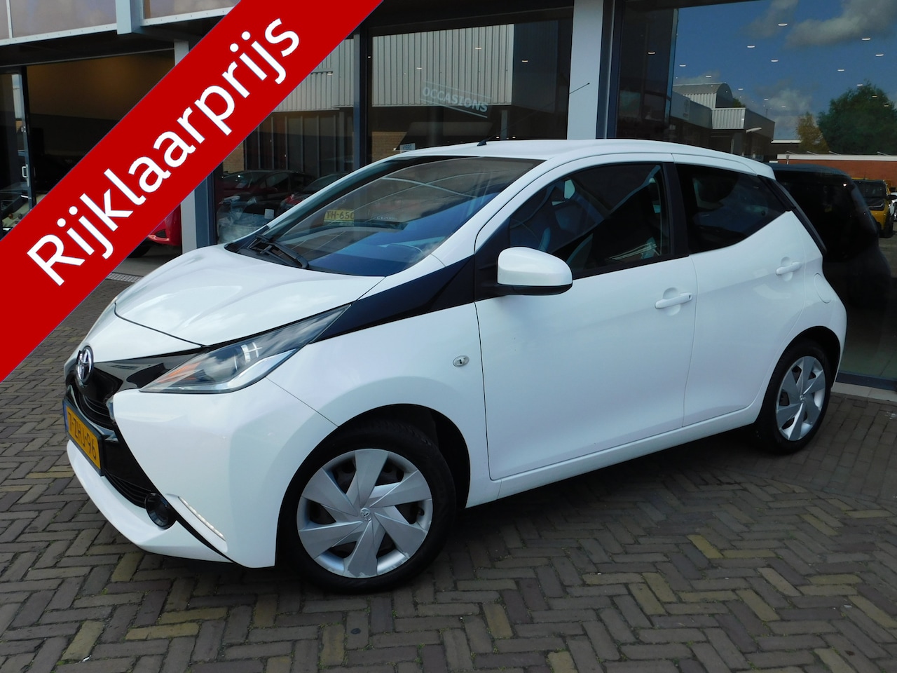 Toyota Aygo - 1.0 VVT-i x-play 1.0 VVT-i x-play - AutoWereld.nl