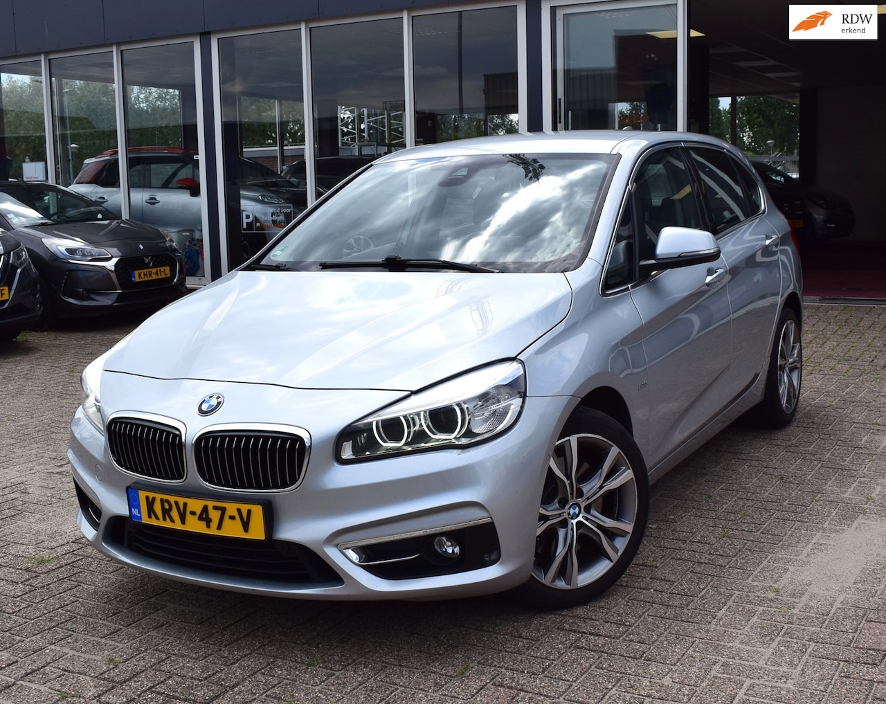 BMW 2-serie Active Tourer - 225i xDrive | LEDEREN BEKLEDING | NAVI | CLIMATE CONTROL | ACHTERUITRIJCAMERA | STOELVERWA - AutoWereld.nl
