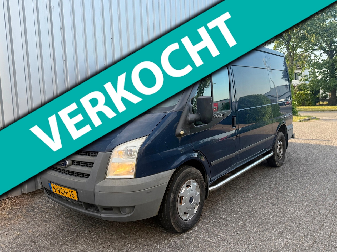 Ford Transit - 350M 2.2 TDCI/ 2010 / LAGE KMS - AutoWereld.nl