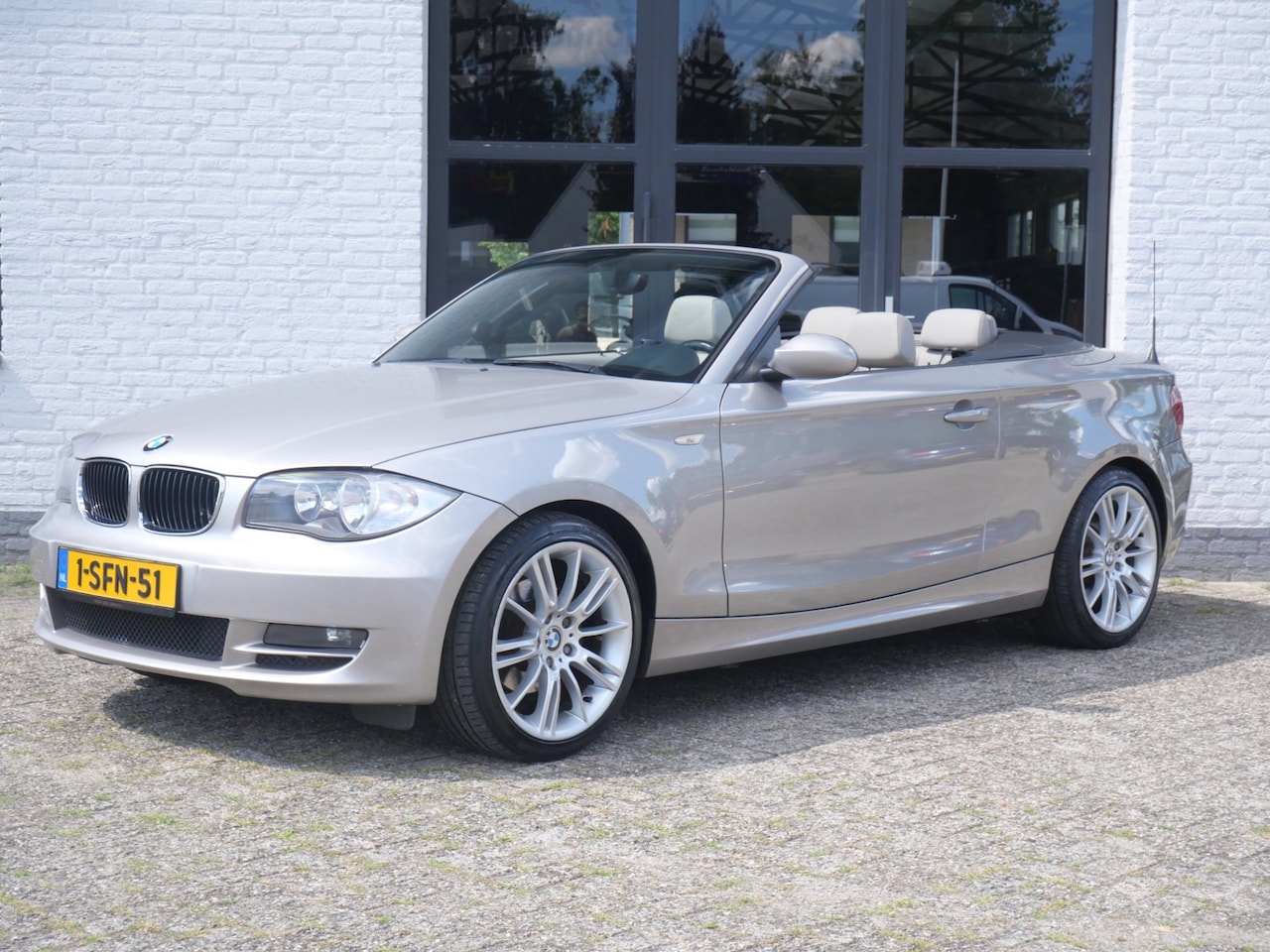BMW 1-serie Cabrio - 120i Executive Cabrio 135.000km !!! Ecc Leder - AutoWereld.nl