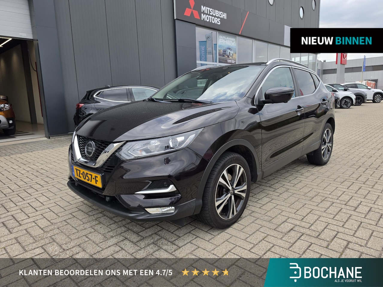 Nissan Qashqai - 1.2 N-Connecta | 360º Camera | Trekhaak | Panoramadak | - AutoWereld.nl