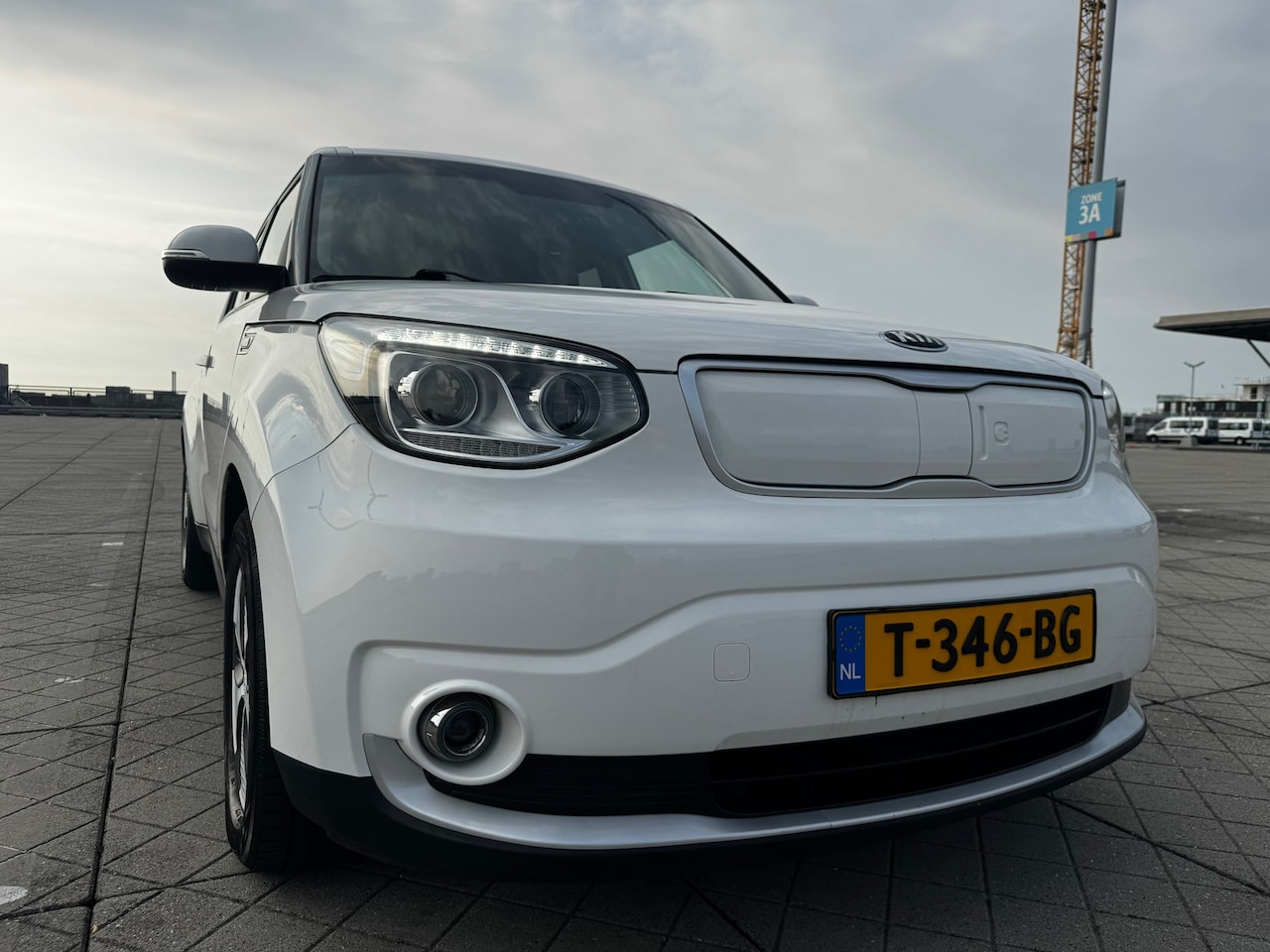 Kia e-Soul - EV ExecutiveLine 27 kWh CLIMA CRUISE CAMERA CARPLAY - AutoWereld.nl