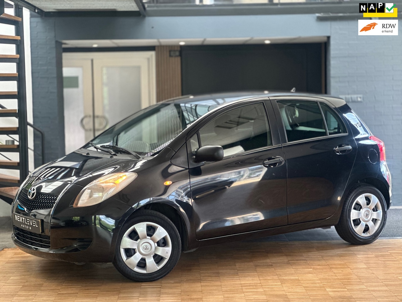 Toyota Yaris - 1.3 VVTi Terra APK Trekhaak Airco - AutoWereld.nl