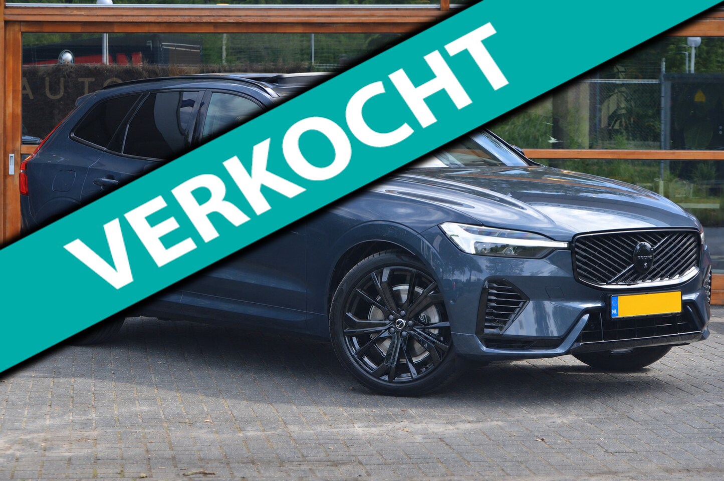 Volvo XC60 - T8 Hybride AWD Ultra Black Edition | Luchtvering | Bowers & Wilkins | Stoelventilatie | Ma - AutoWereld.nl