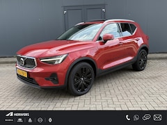 Volvo XC40 - 1.5 T4 Plug-in hybrid Ultimate Bright / Dealer onderhouden / All season banden / Glazen sc
