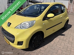 Peugeot 107 - 1.0-12V XR