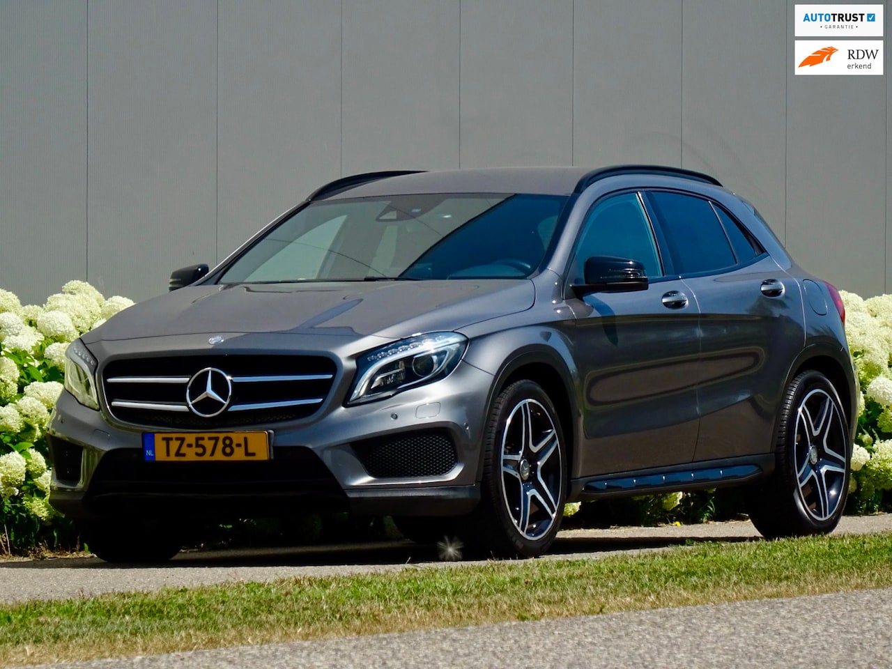 Mercedes-Benz GLA-Klasse - 250 4Matic /// AMG - Edition 1 /// Alcantra/Leer / Dealer-Oh / - AutoWereld.nl