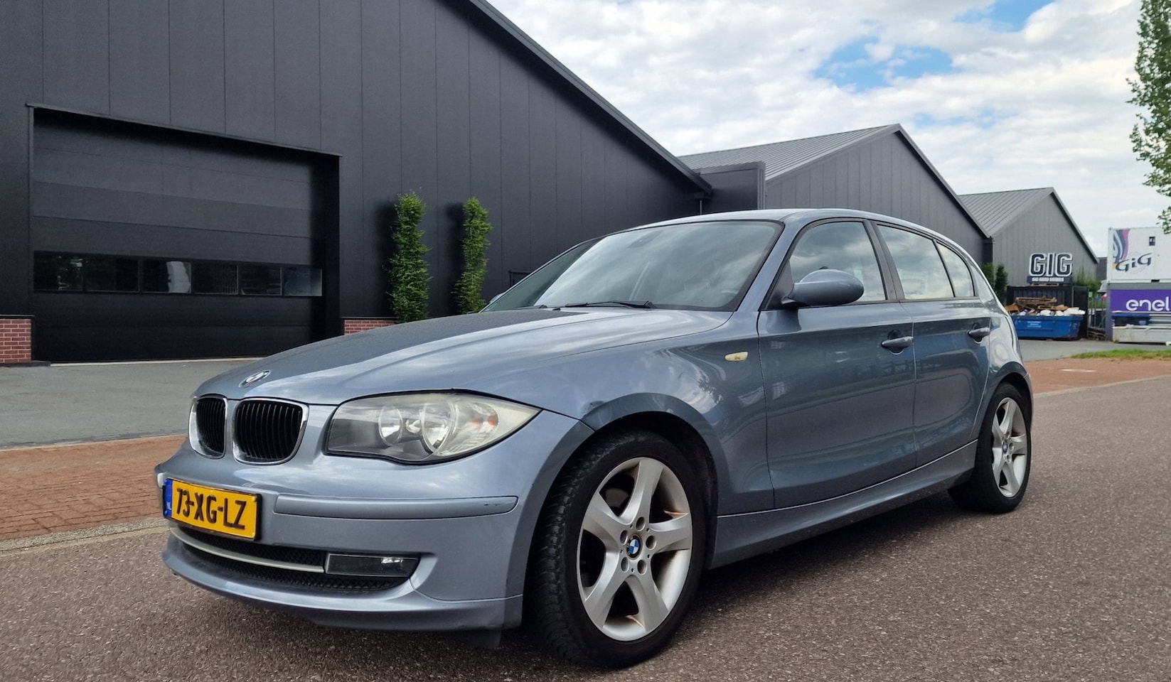 BMW 1-serie - 118i High Executive NAVI PSENSOR LEDER CRUISE TREKHAAK 2 X SLEUTELS - AutoWereld.nl