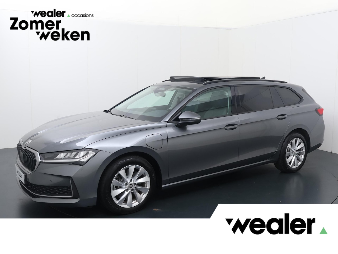 Skoda Superb Combi - 1.5 TSI PHEV Business Edition | 204 PK | SoH 100% | Trekhaak | Panoramadak | Adaptive Crui - AutoWereld.nl