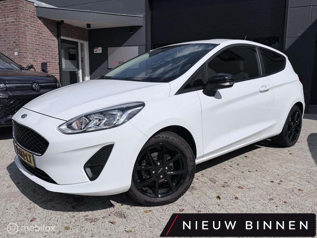 Ford Fiesta - 1.1 AIRCO / CRUISE / MEDIA / ZWART LMV / PDC / LEUKE AUTO - AutoWereld.nl