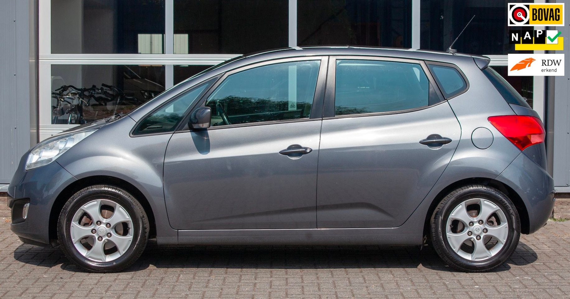 Kia Venga - 1.4 CVVT X-ecutive 1.4 CVVT X-ecutive - AutoWereld.nl