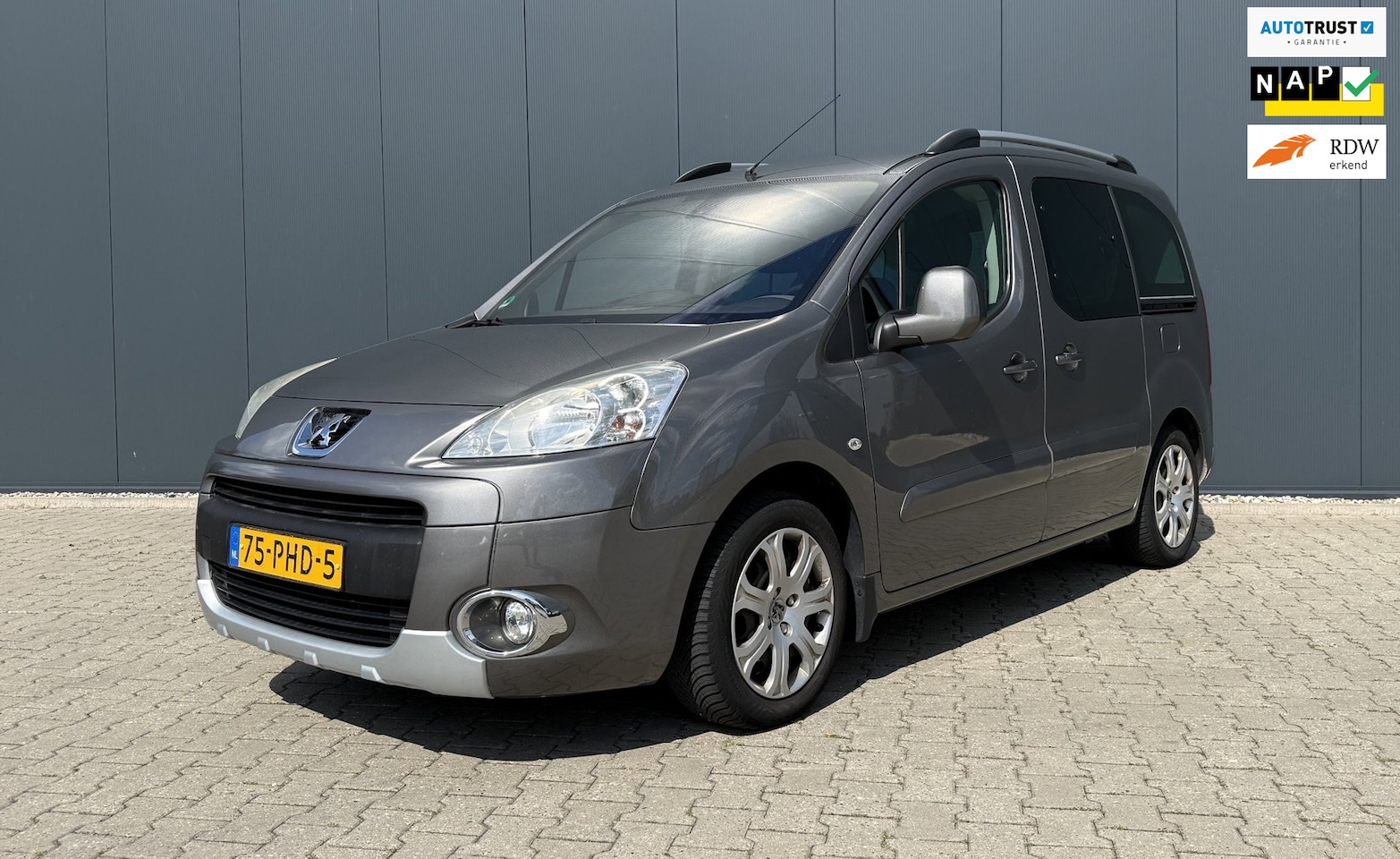 Peugeot Partner Tepee - 1.6 VTi XT Executive Airco Cruise NAP PDC APK - AutoWereld.nl
