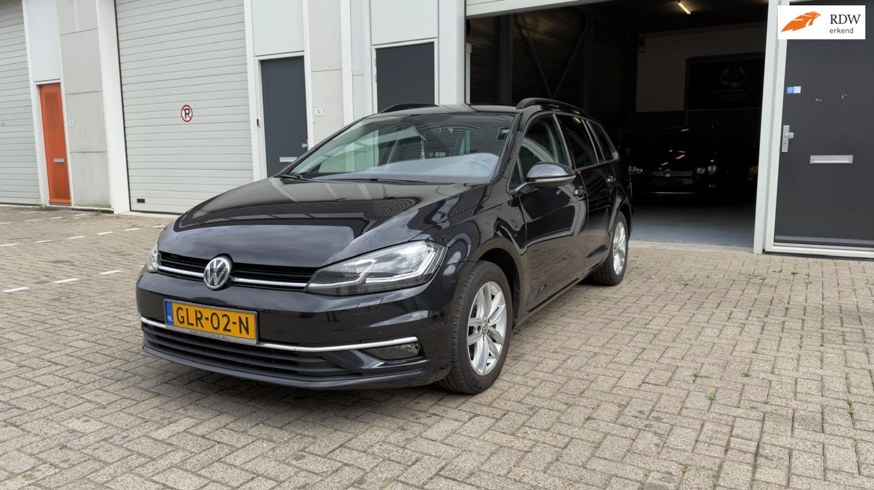 Volkswagen Golf Variant - 2.0 TDI DSG Highline Business R Xenon-Led-Massage-Inklapbare spiegels- - AutoWereld.nl