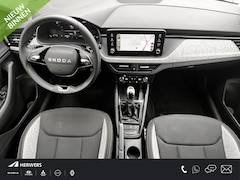 Skoda Scala - 1.0 TSI Selection / Automaat / Trekhaak / Fabrieksgarantie tot 05-2027 / Automaat / Camera