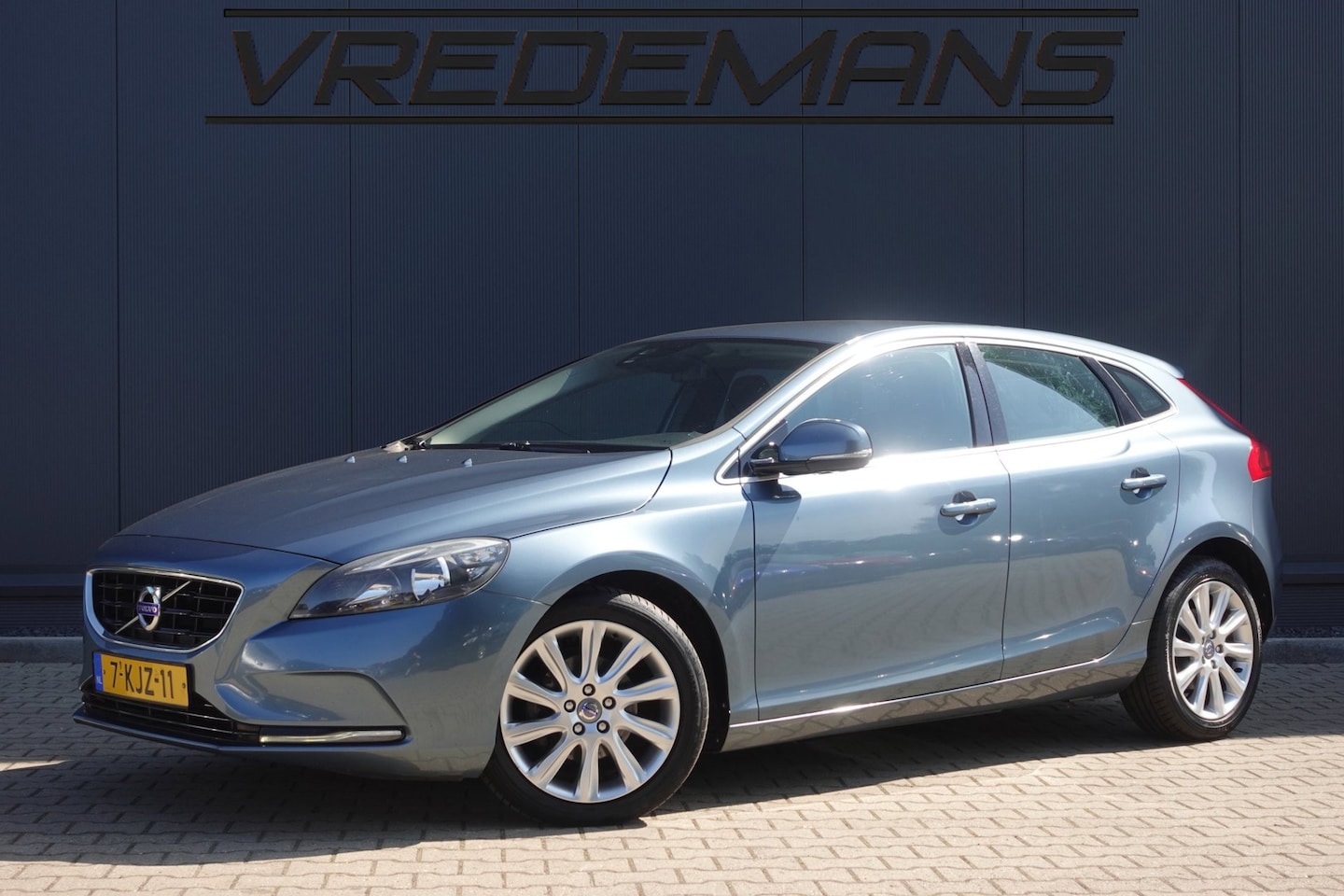 Volvo V40 - 1.6 D2 Momentum 1.6 D2 Momentum - AutoWereld.nl