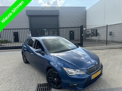 SEAT Leon - 1.6 TDI Cruise 6Bak Sensor Clima BT Netjes
