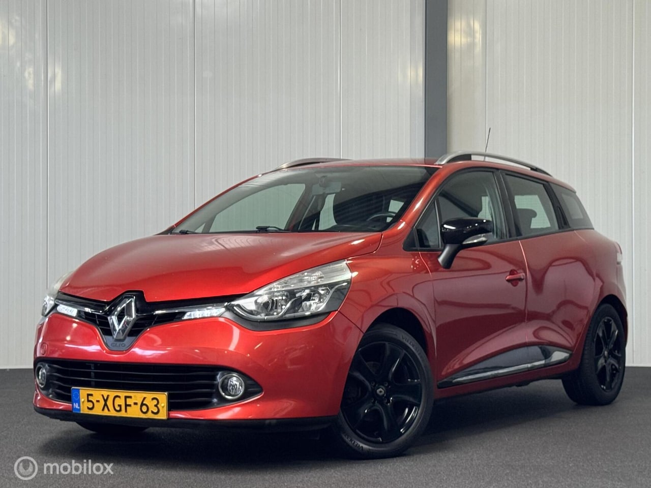 Renault Clio Estate - 0.9 TCe Night&Day [ NAP trekhaak navi cruise LM ] - AutoWereld.nl