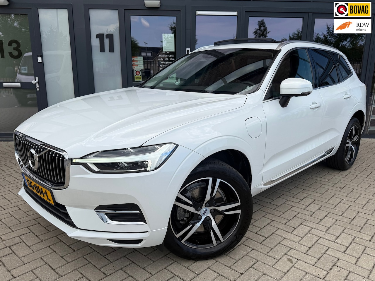 Volvo XC60 - 2.0 T8 ,AWD,Inscription,Pano,360Camera,IntelliSafe,Trekhaak,BTW - AutoWereld.nl