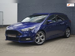 Ford Focus Wagon - 2.0 ST-3 250pk, Recaro, Sync, Navigatie