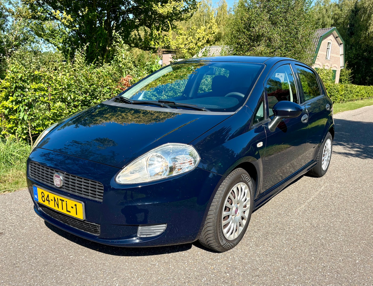 Fiat Grande Punto - 1.3 M-Jet Actual 1e Eig, 156dkm NAP, ZGOH, 5-drs, APK 3-27 - AutoWereld.nl