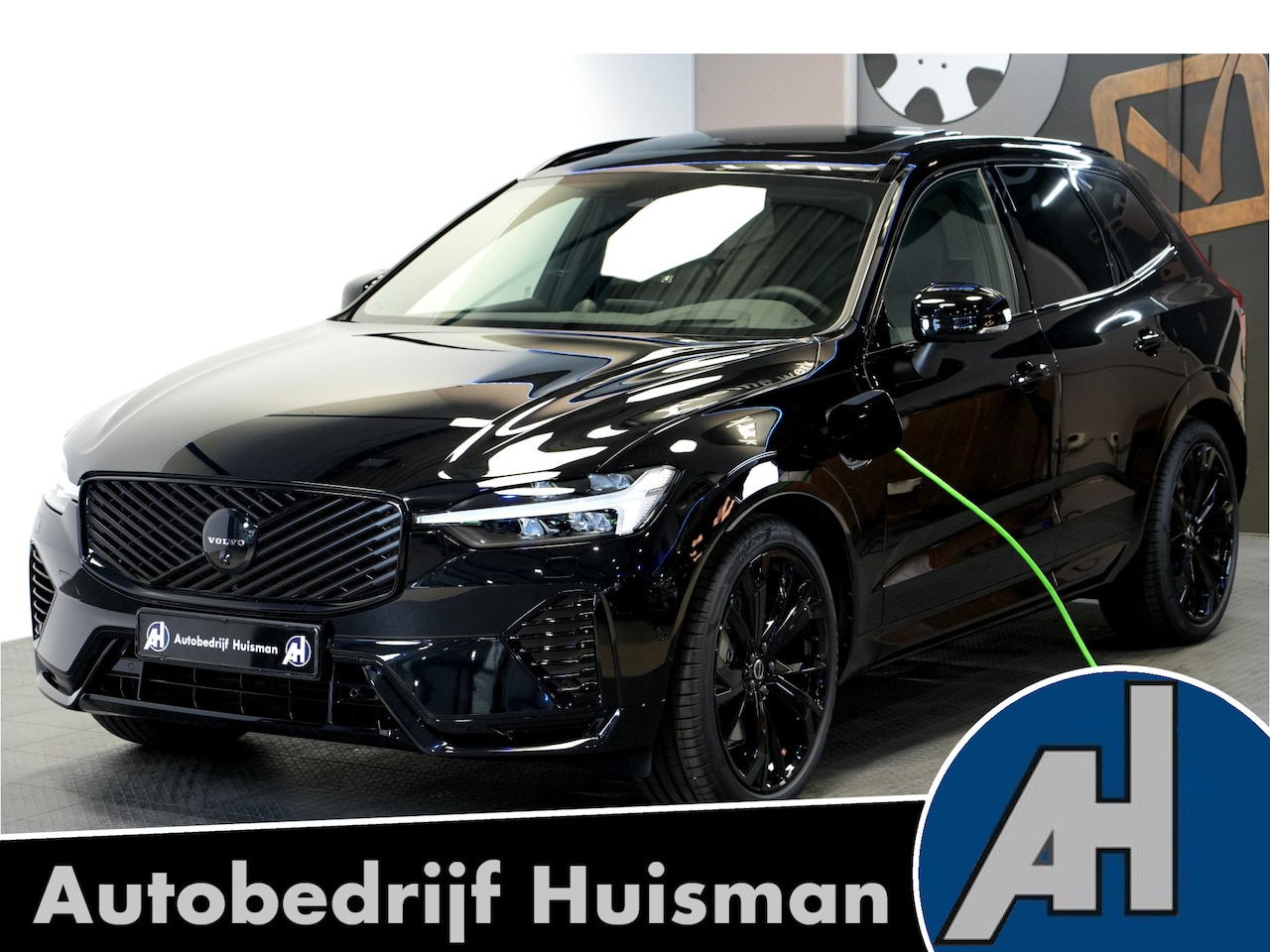 Volvo XC60 - 2.0 T8 AWD 299kW/407pk Aut8 MJ2027, NIEUW €82.945! Plug-in Ultra Black Exec. LUCHTVERING + - AutoWereld.nl