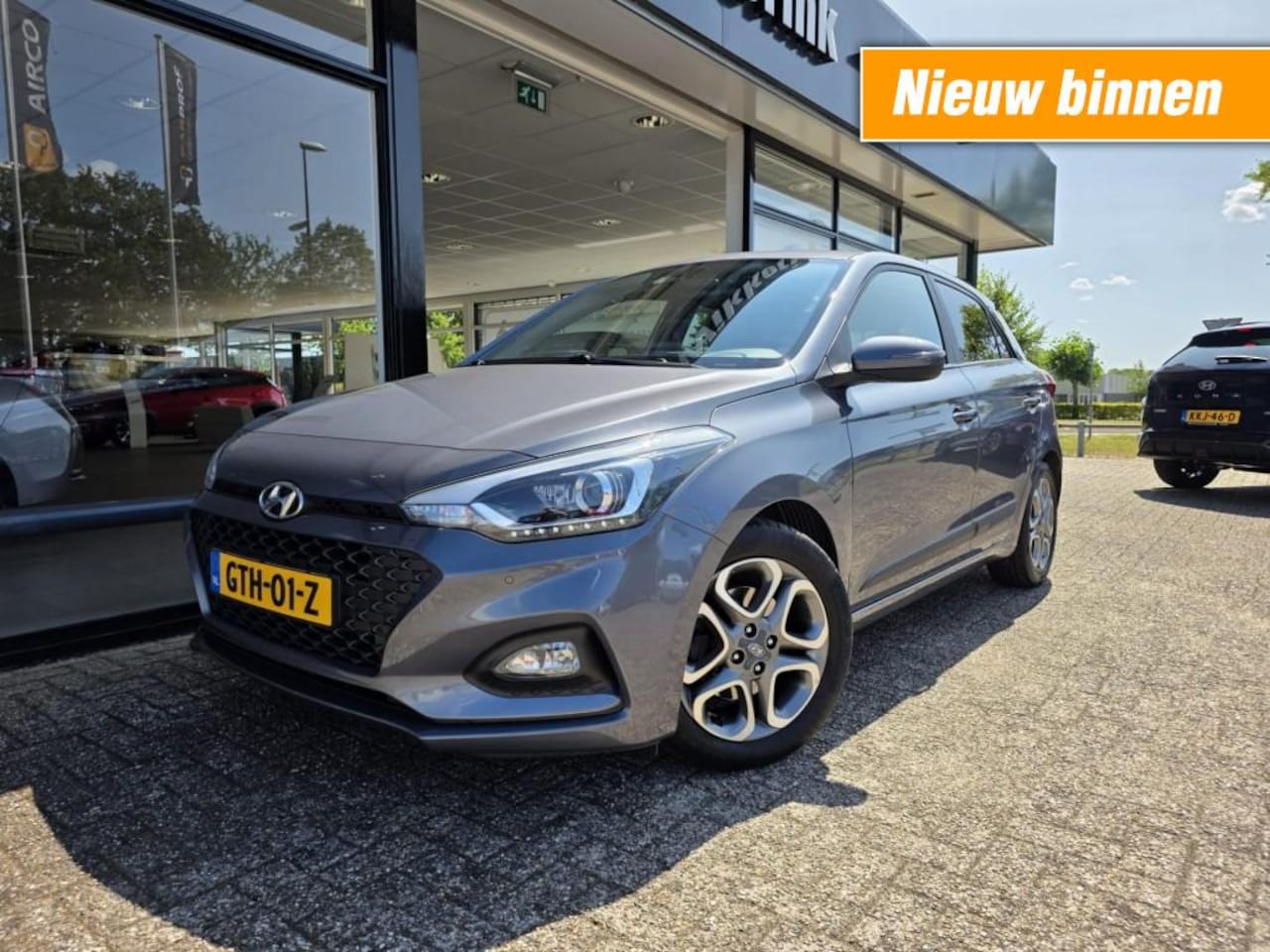 Hyundai i20 - 1.0 T-GDI PREMIUM AUTOMAAT CLIMATE/CRUISE/NAVI/STOELVERWARMING - AutoWereld.nl